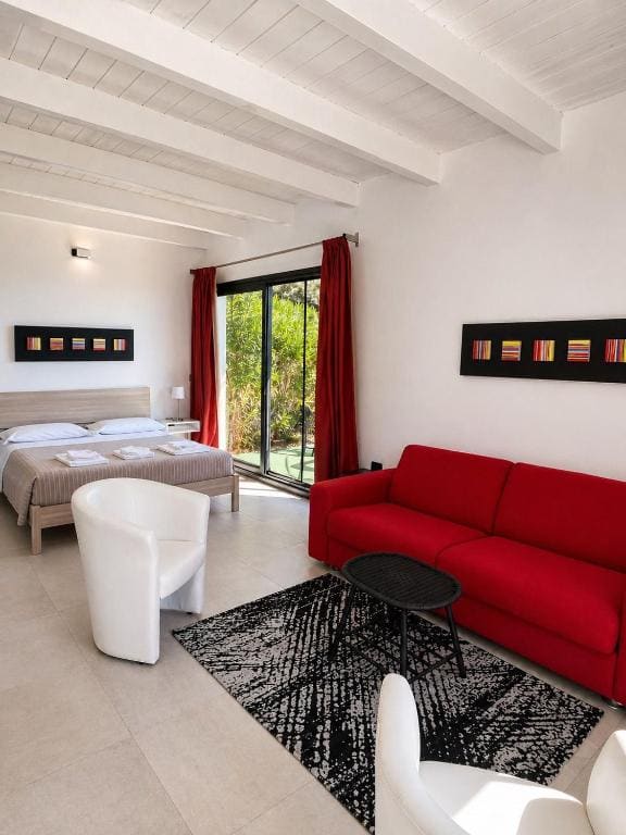 Superior Quadruple Room room - Image 1