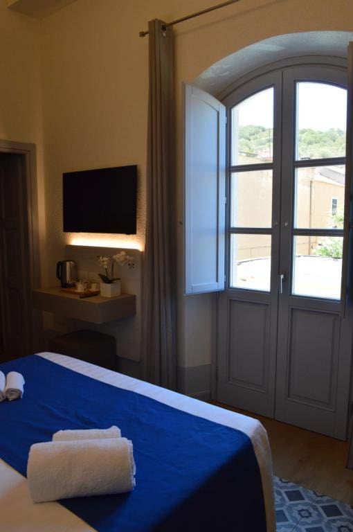 King Room room - Image 1