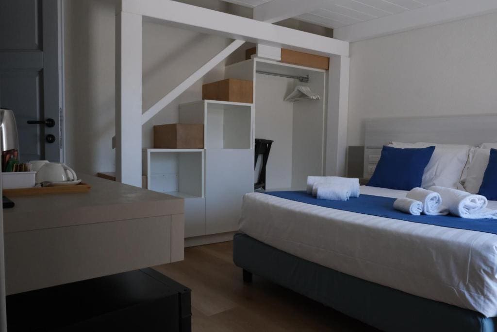Superior Double Room room - Image 3