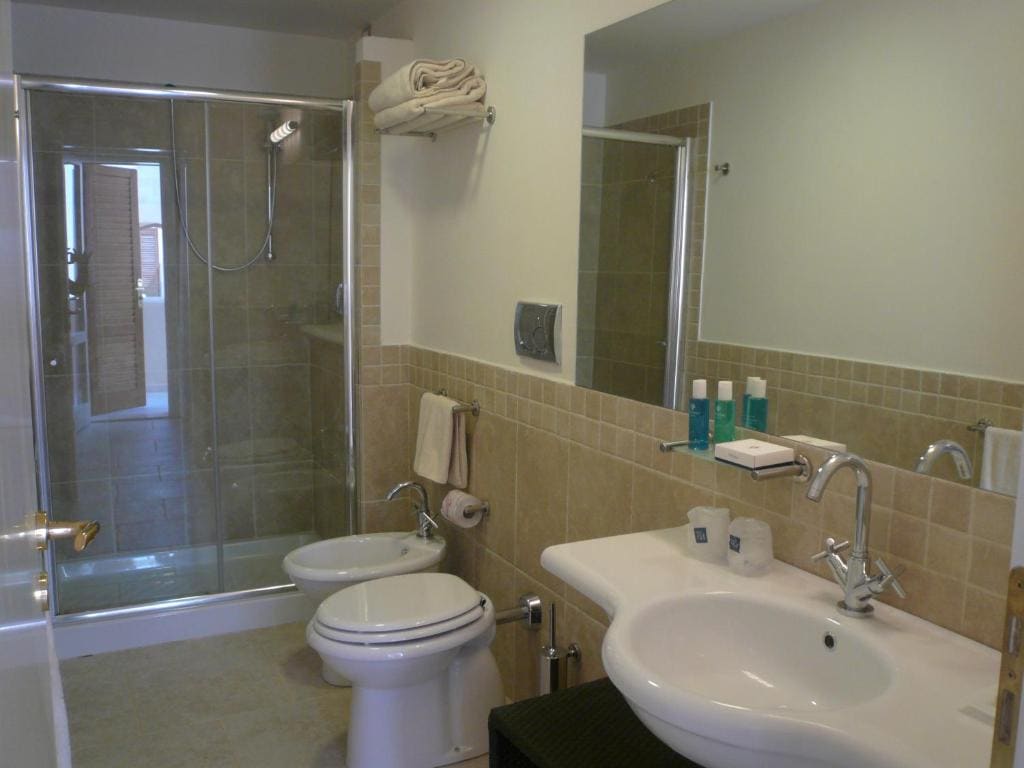 Double or Twin Room room - Image 1