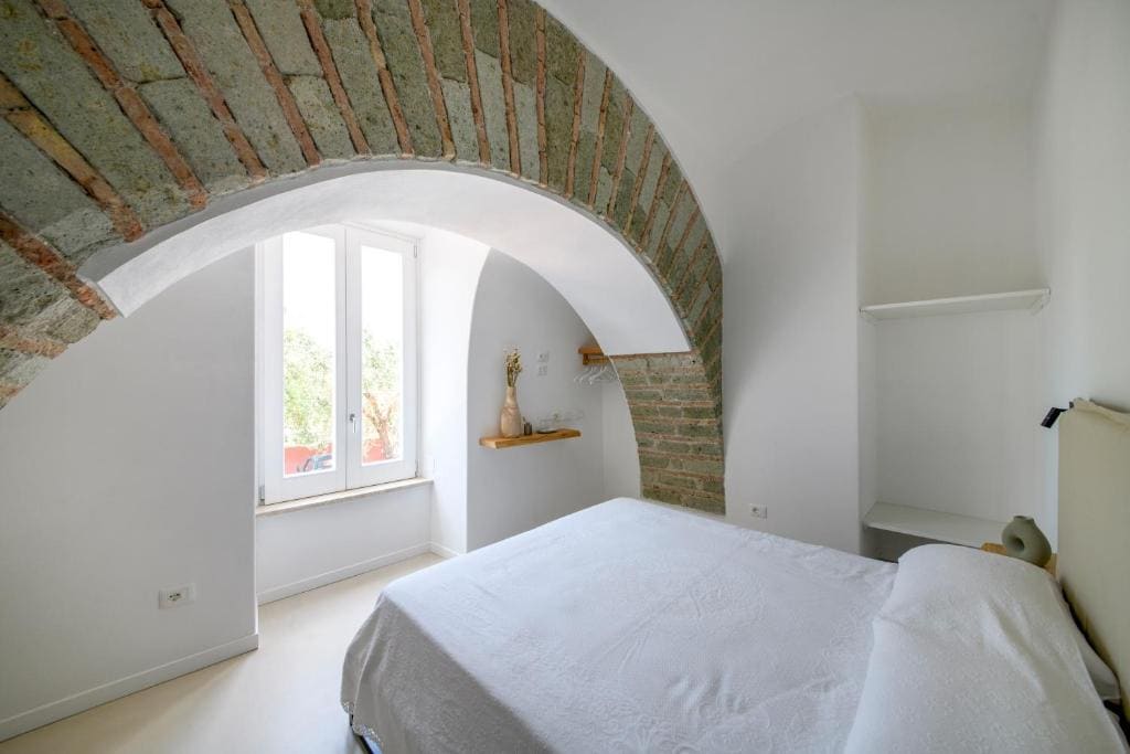 Classic Triple Room room - Image 2