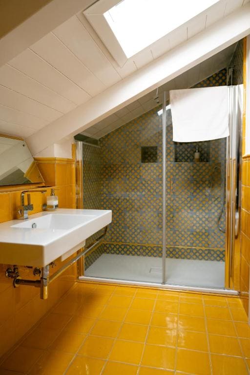 Double Room with Mountain View room - Image 3