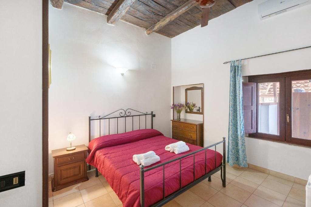 Standard Queen Room room - Image 1