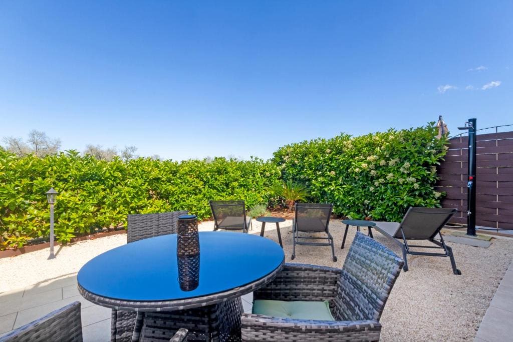 Deluxe Double or Twin Room with Garden View room - Image 3