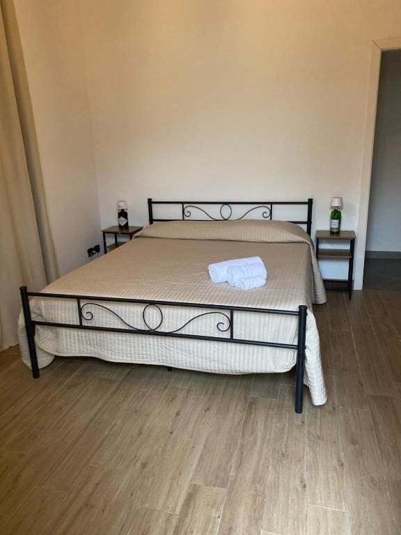 Classic Quadruple Room room - Image 3