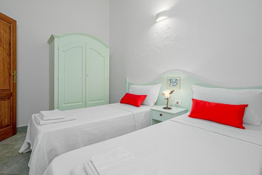 Apartment with Sea View room - Image 2