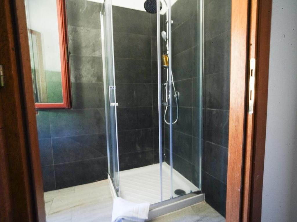 Large Double Room room - Image 1