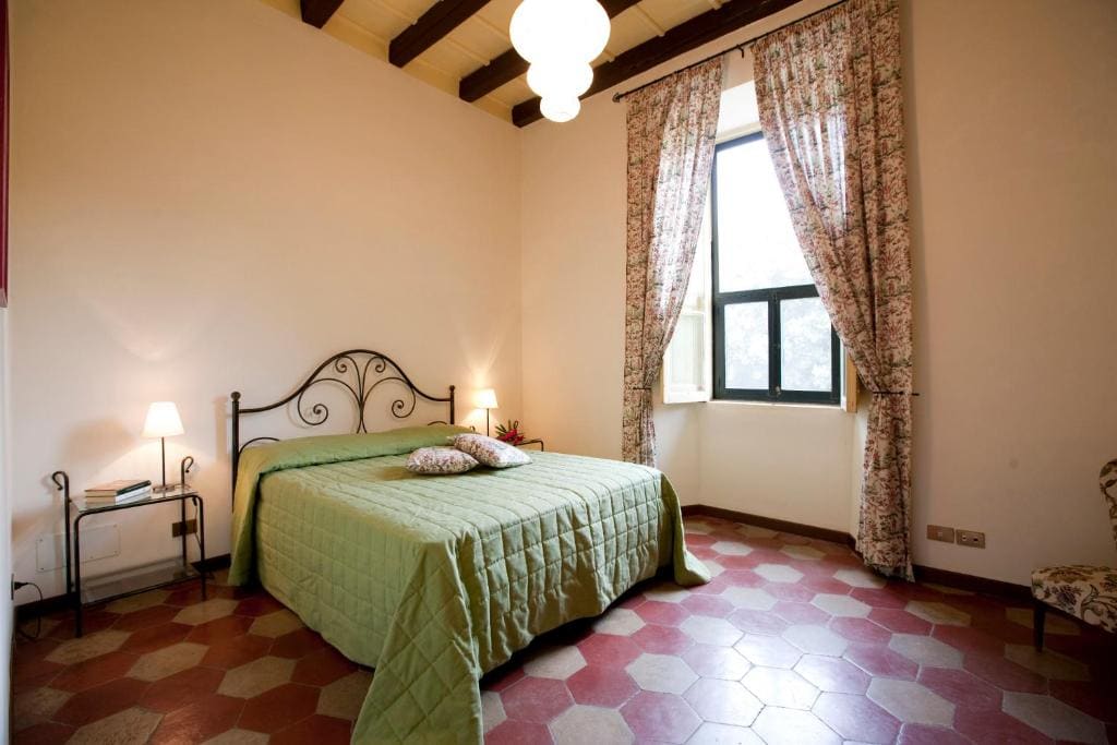 Apartment with Terrace room - Image 1
