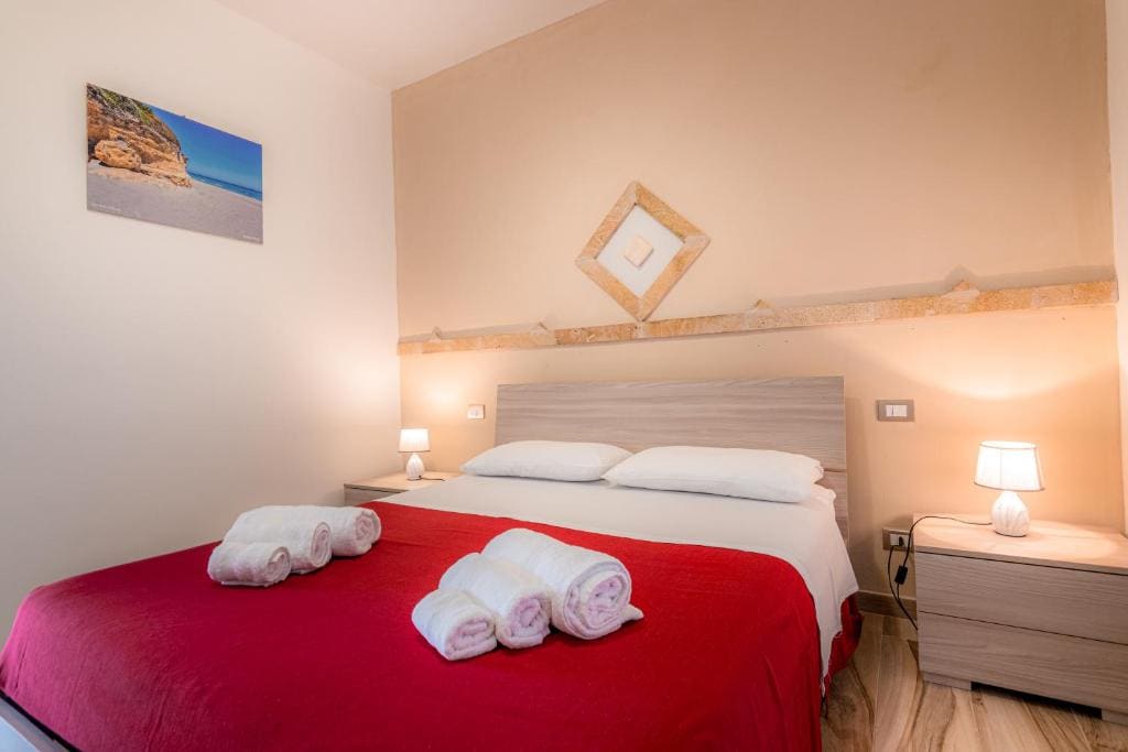 Double Room with Garden View room - Image 2
