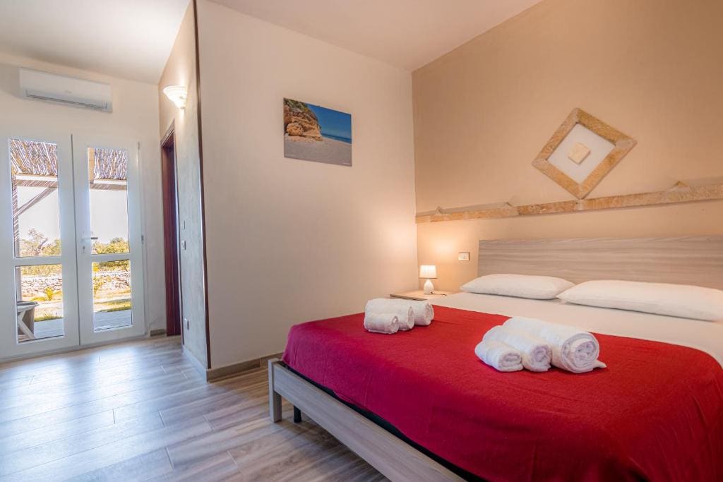 Double Room with Garden View room - Image 1