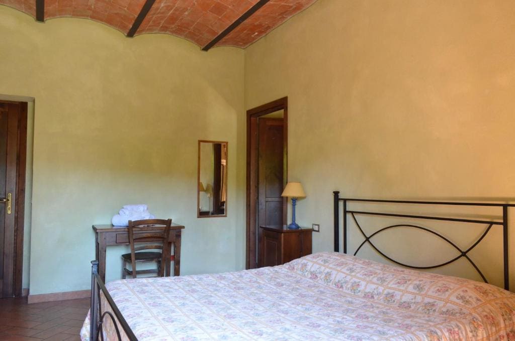 Two-Bedroom Apartment (6 Adults) - Annex room - Image 1
