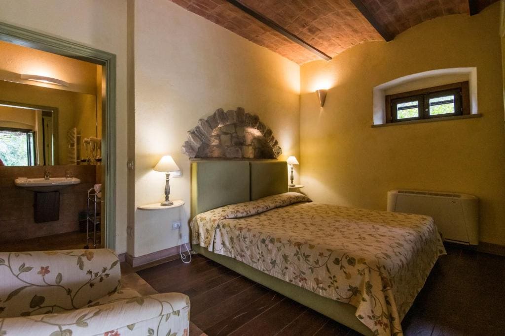 Room room - Image 1