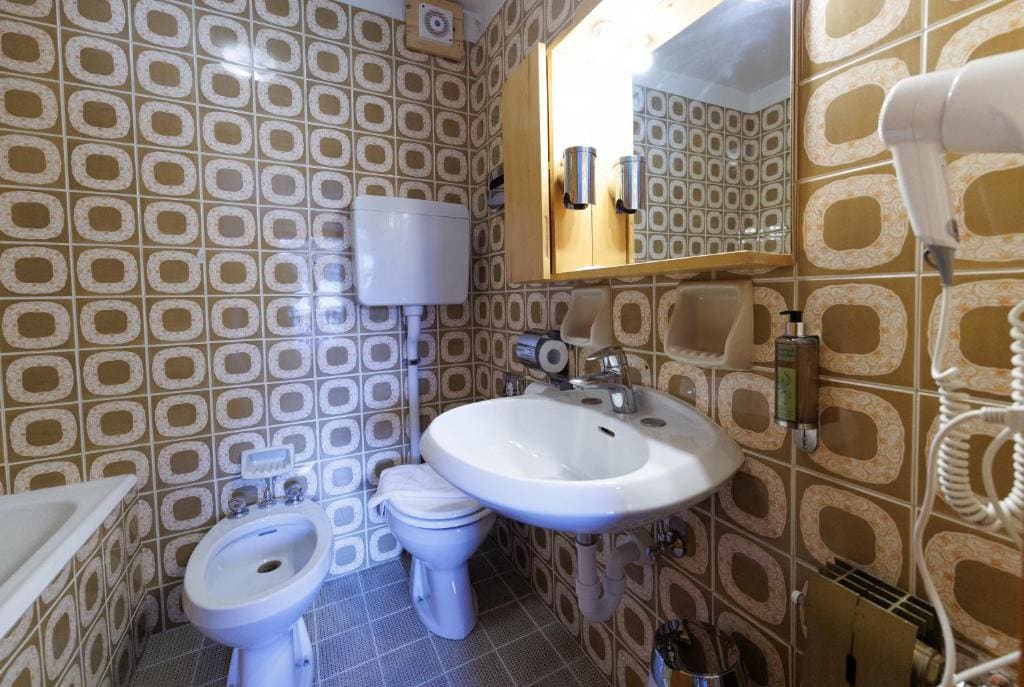 Two Connecting Rooms with Balcony room - Image 2