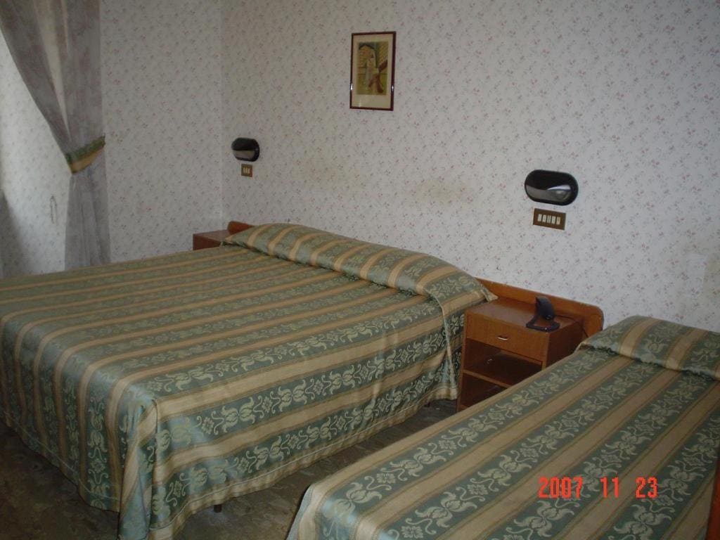Double or Twin Room room - Image 3
