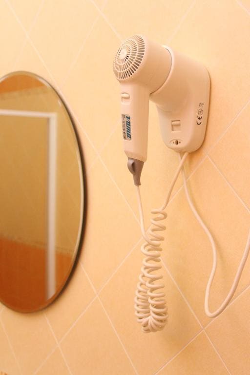 Double Room with Private Bathroom room - Image 3