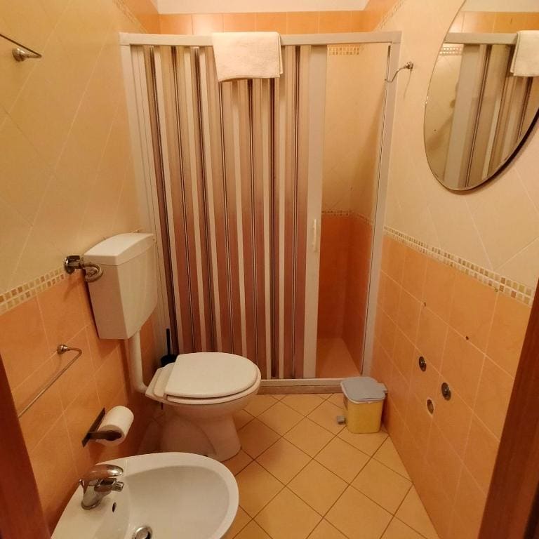 Triple Room with Private Bathroom room - Image 1