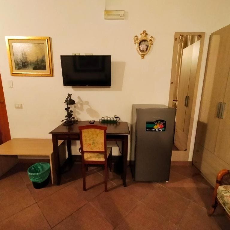 Triple Room with Private Bathroom room - Image 2