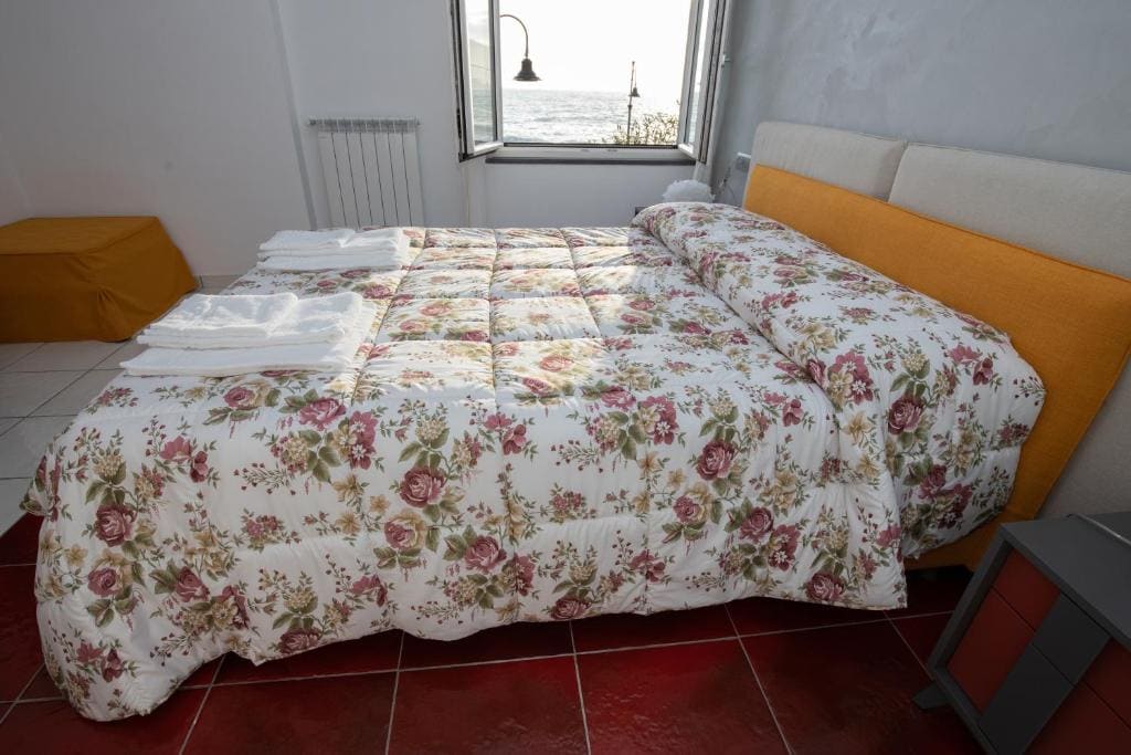 Standard Double or Twin Room with Sea View room - Image 1