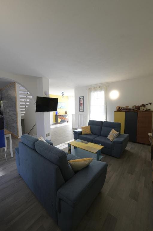 Triple Room with Private Bathroom room - Image 2