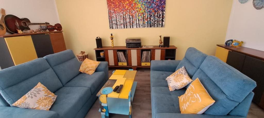 Triple Room with Private Bathroom room - Image 1