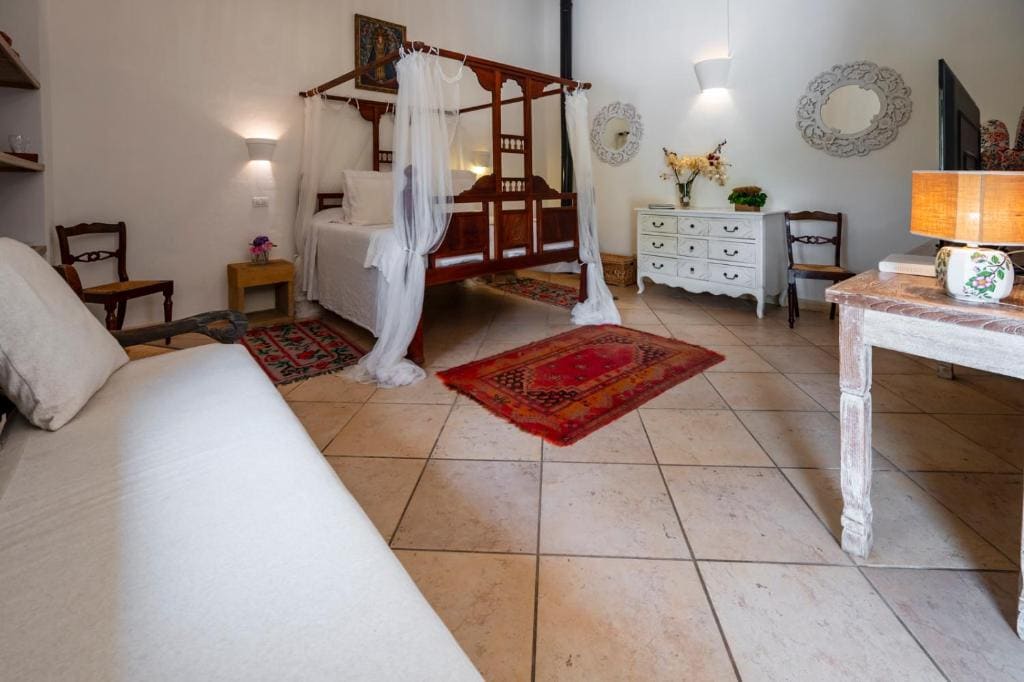 Superior Double Room room - Image 2