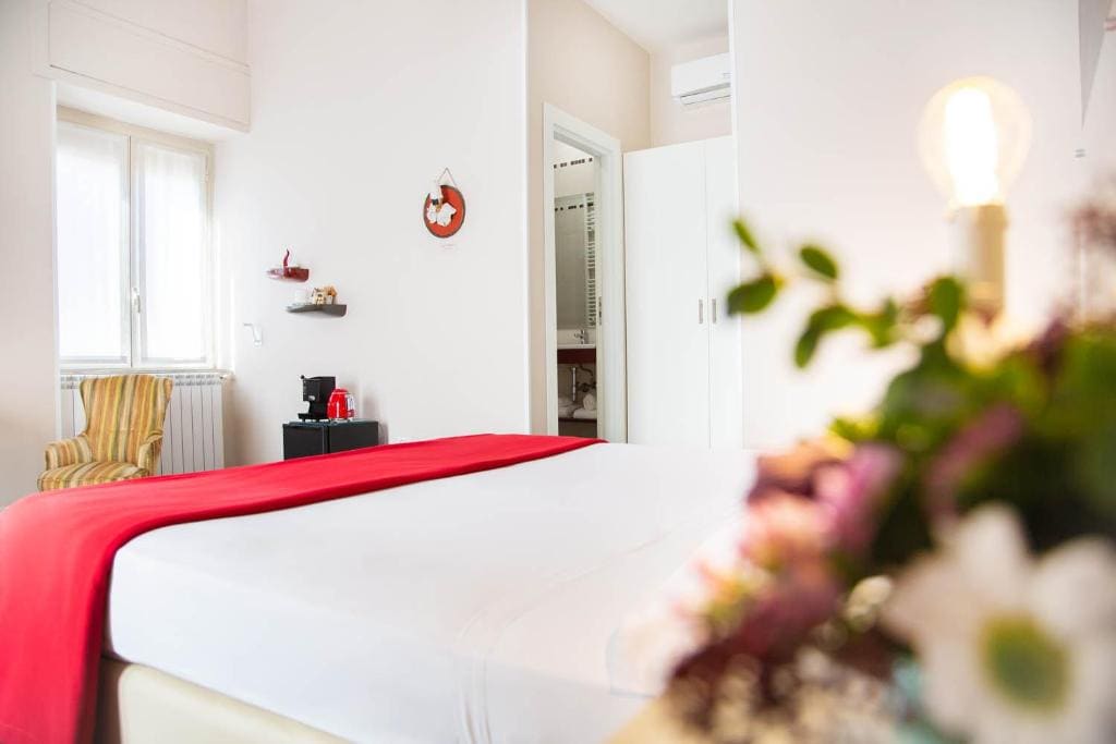 Deluxe Double or Twin Room room - Image 3