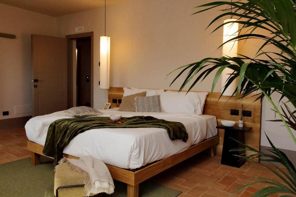 Superior Triple Room room - Image 3
