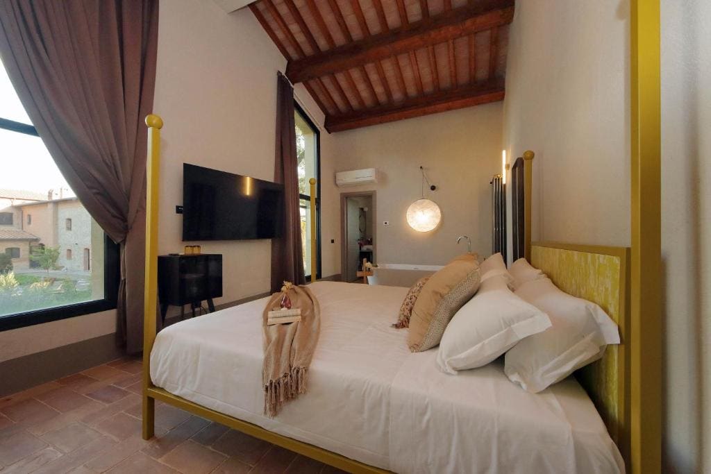 Deluxe Room room - Image 2