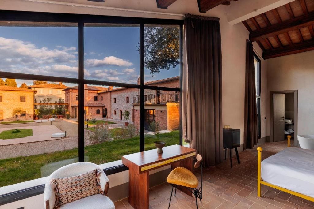 Suite room - Image 1