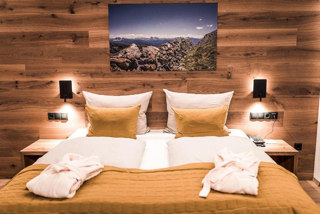 Double or Twin Room with Balcony room - Image 1