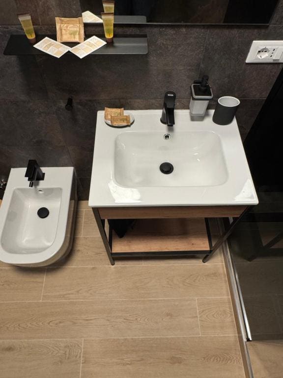 Suite with Balcony room - Image 2