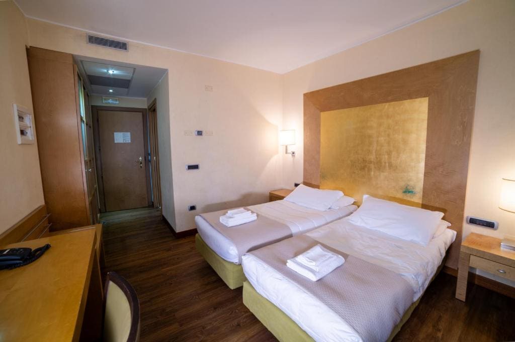 Twin Room room - Image 3