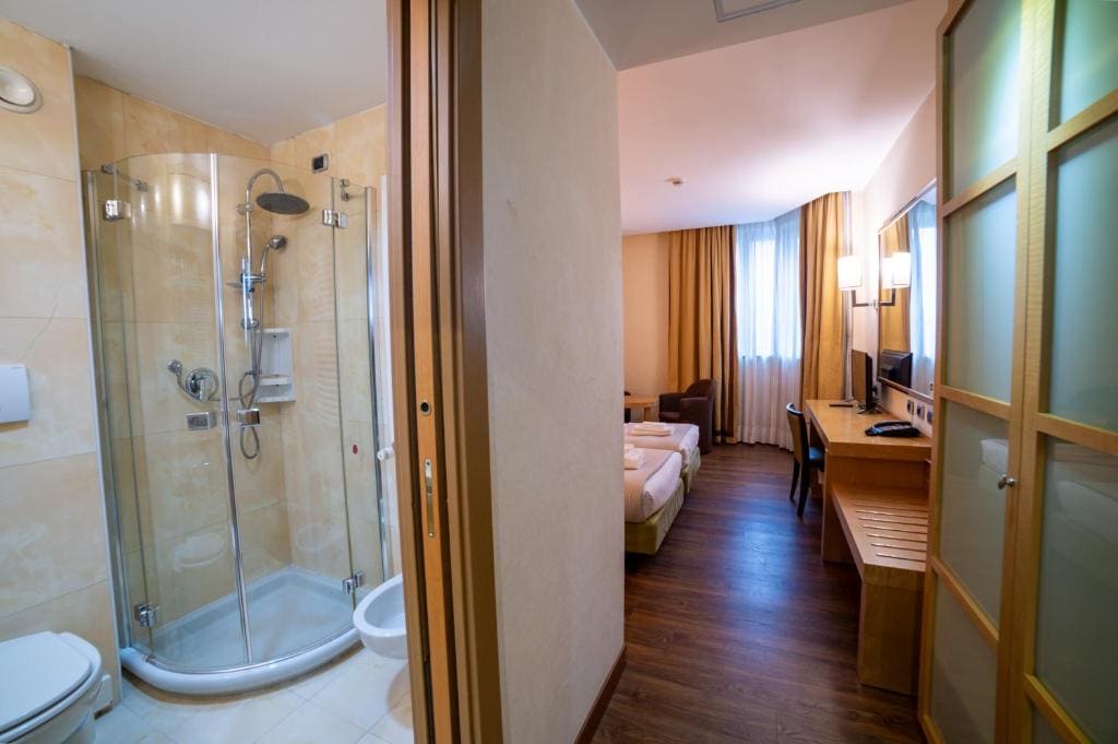 Twin Room room - Image 1