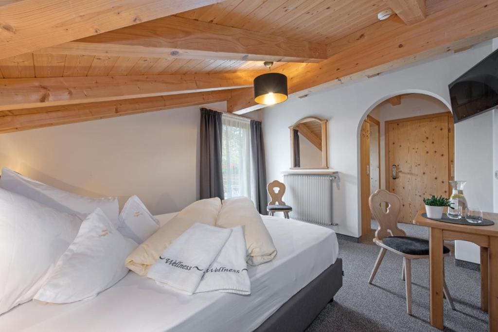 Small Double Room room - Image 1