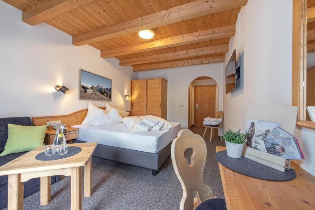 Double Room with Balcony room - Image 1