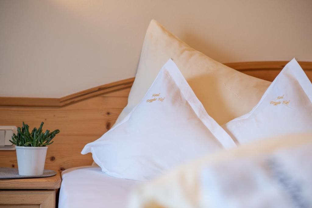 Small Double Room room - Image 2