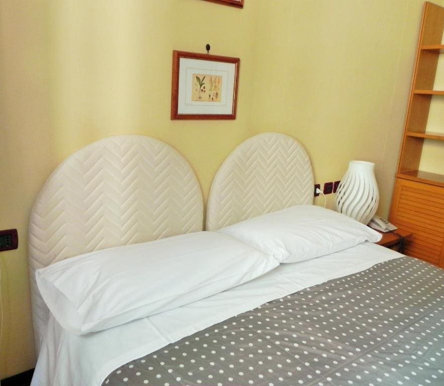 Double or Twin Room room - Image 2