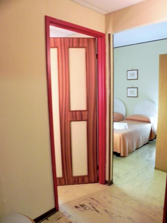 Quadruple Room room - Image 2