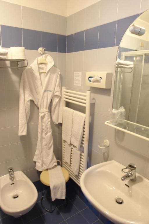 Double or Twin Room room - Image 2