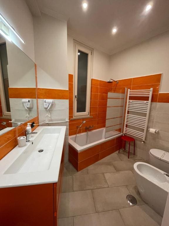 Triple Room with Private External Bathroom room - Image 2