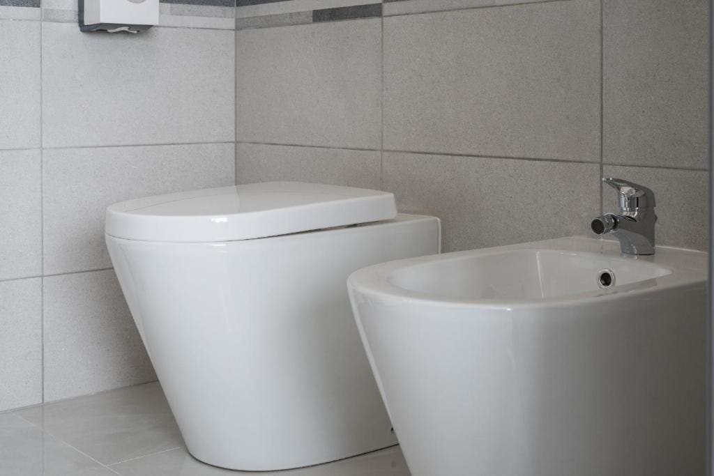 Double or Twin Room with Private Bathroom room - Image 3