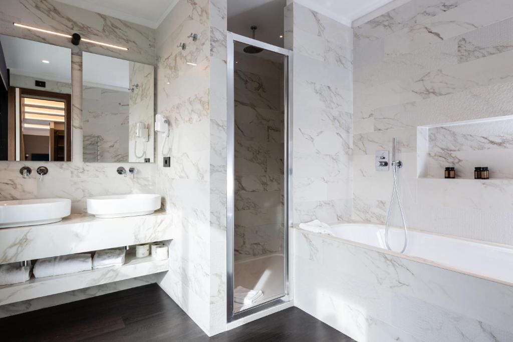 Suite room - Image 2