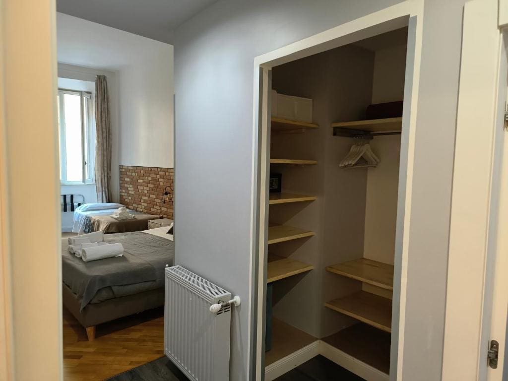 Deluxe Quadruple Room room - Image 2