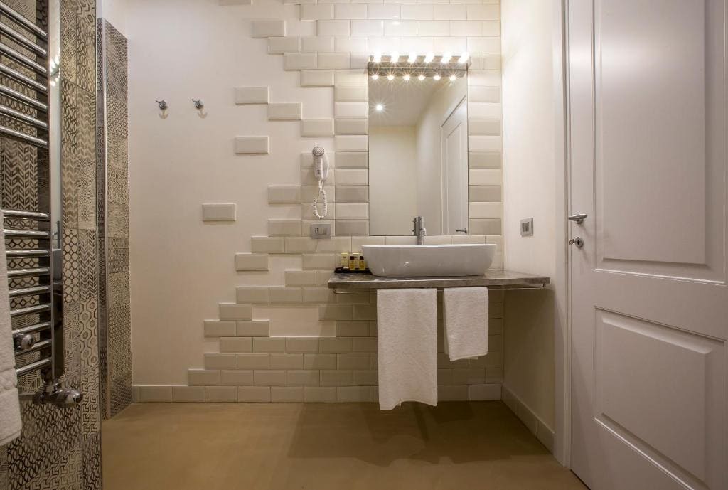 Luxury Triple Room room - Image 3
