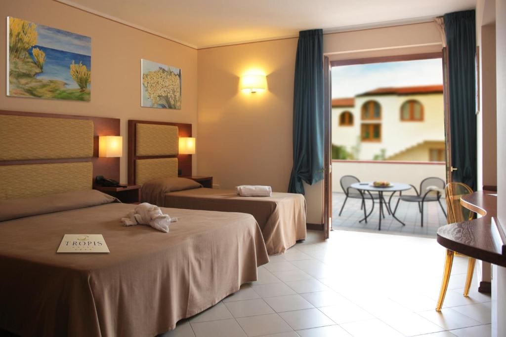 Comfort Triple Room room - Image 1