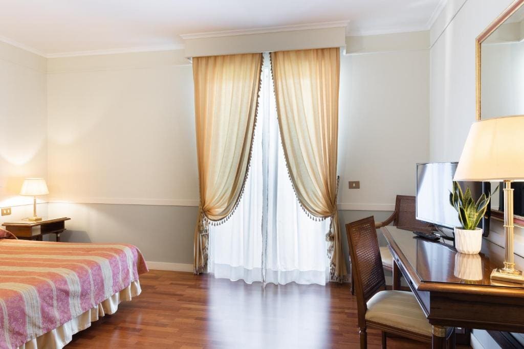 Superior Double Room with Balcony and View room - Image 2