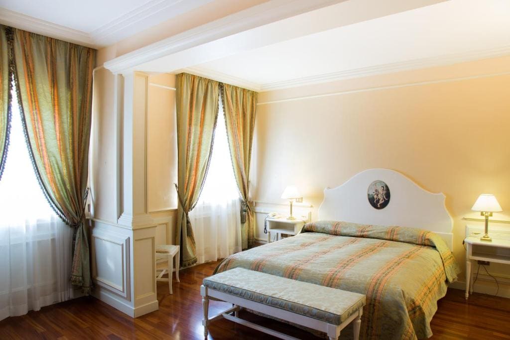 Superior Triple Room room - Image 2