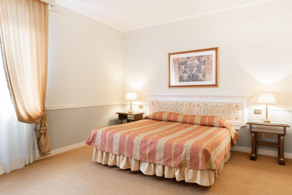 Superior Double Room with Balcony and View room - Image 3