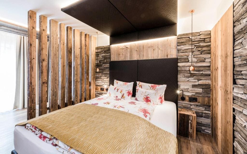Quadruple Room with Mountain View room - Image 2