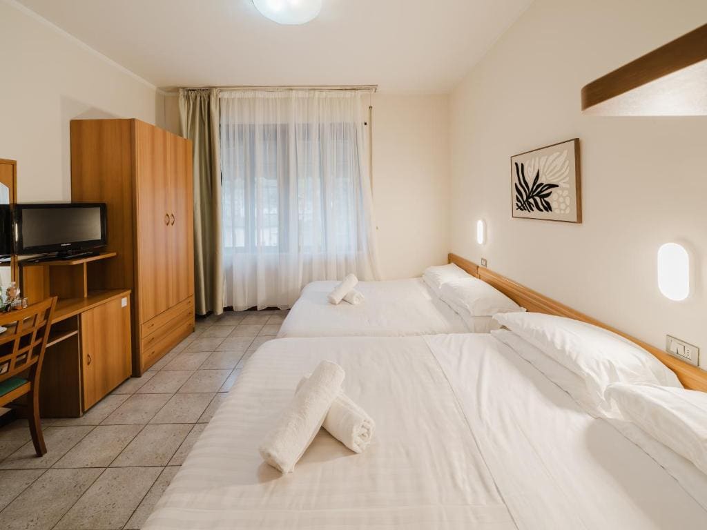 Quadruple Room room - Image 3